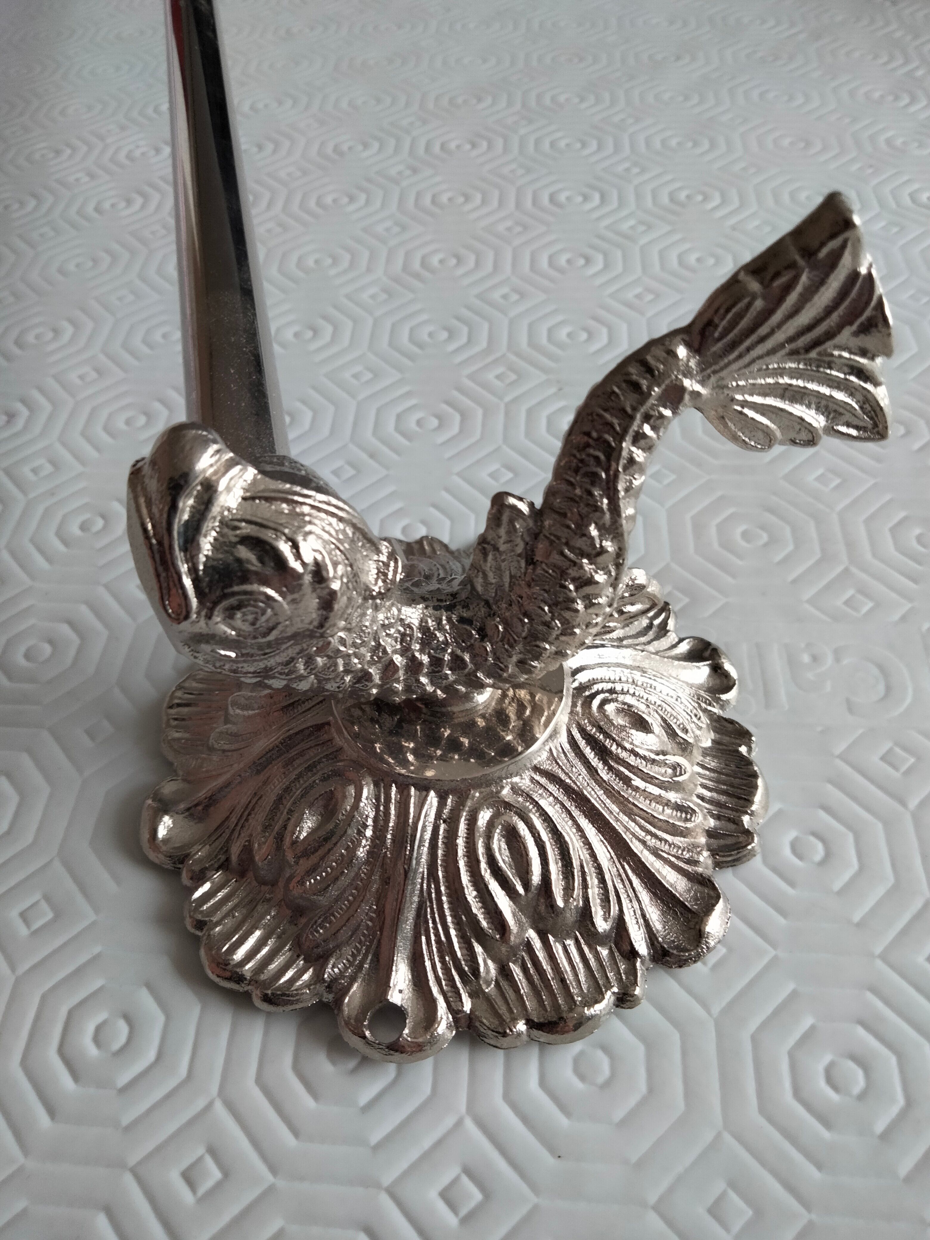 towel rack old fish head