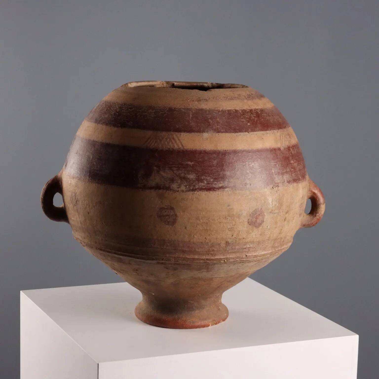 Ancient terracotta vase from Mali, 20th century.