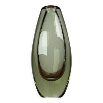 Danish glass vase in mid-century style by Per Lütken for Holmegaard, 1960s.