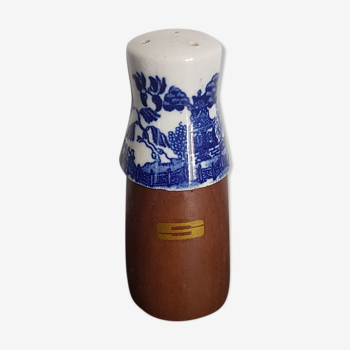 Breton salt shaker in wood and porcelain