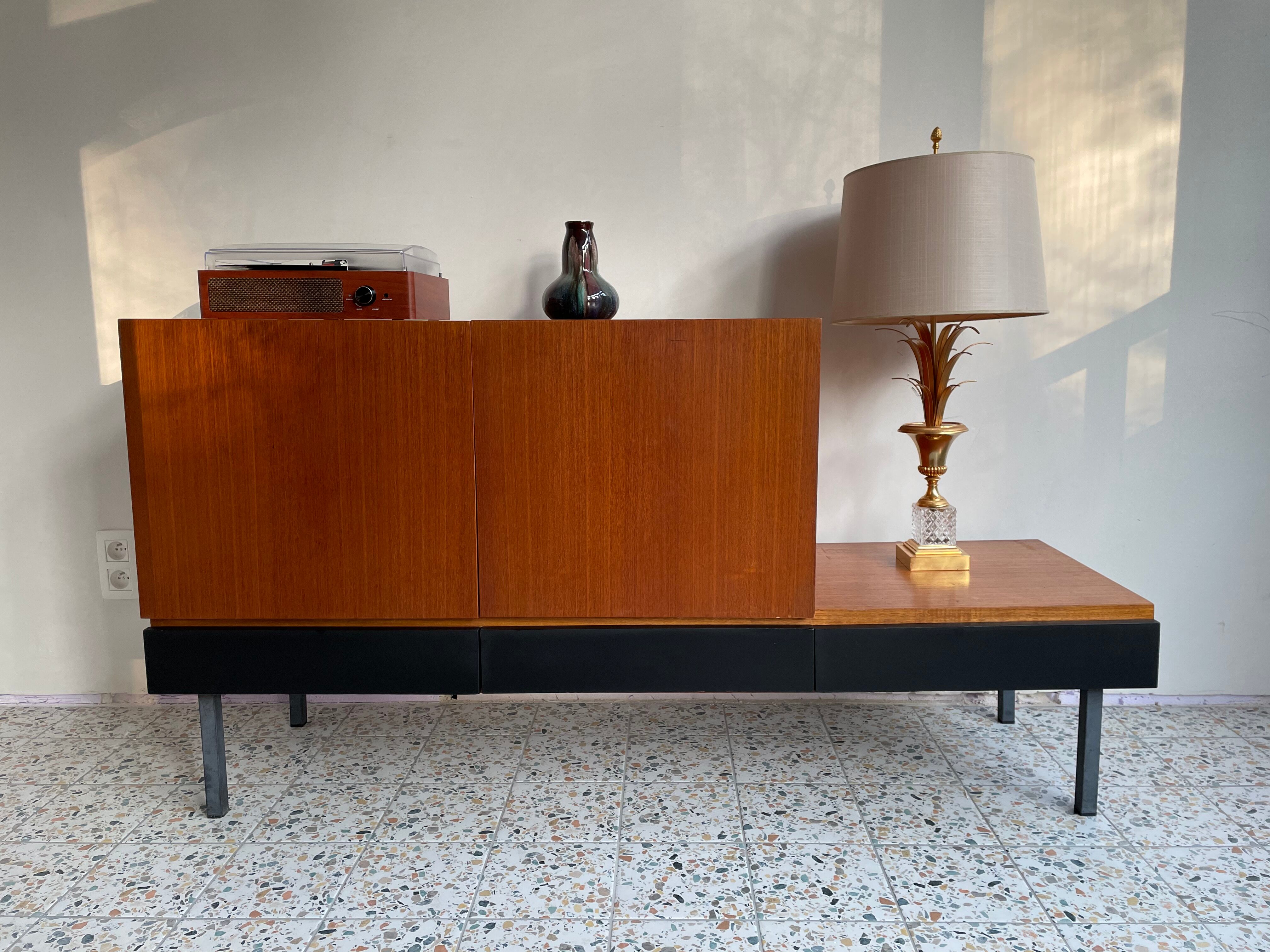 Asymmetrical vintage teak row
