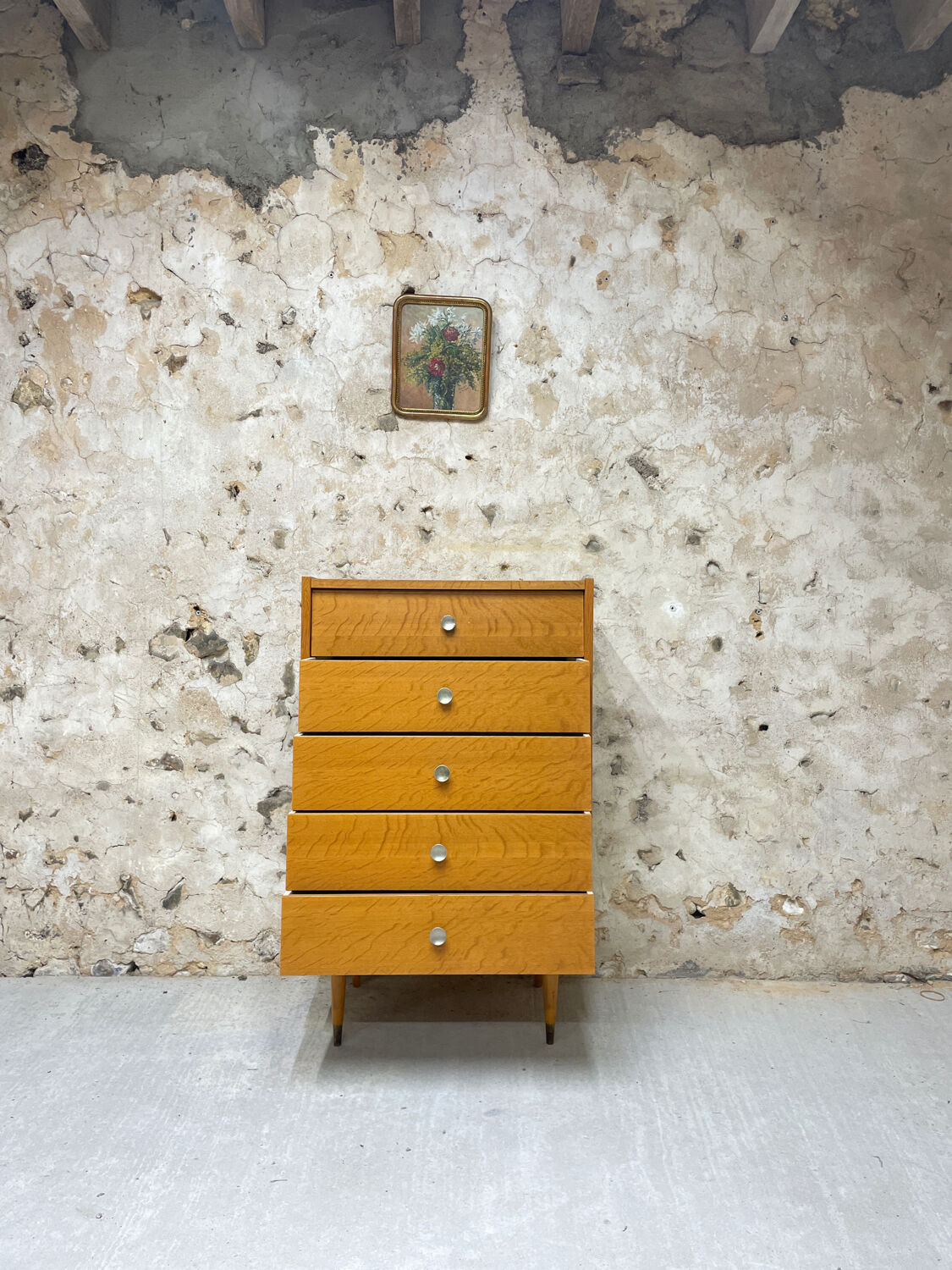Chest of drawers