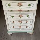 Chiffonier