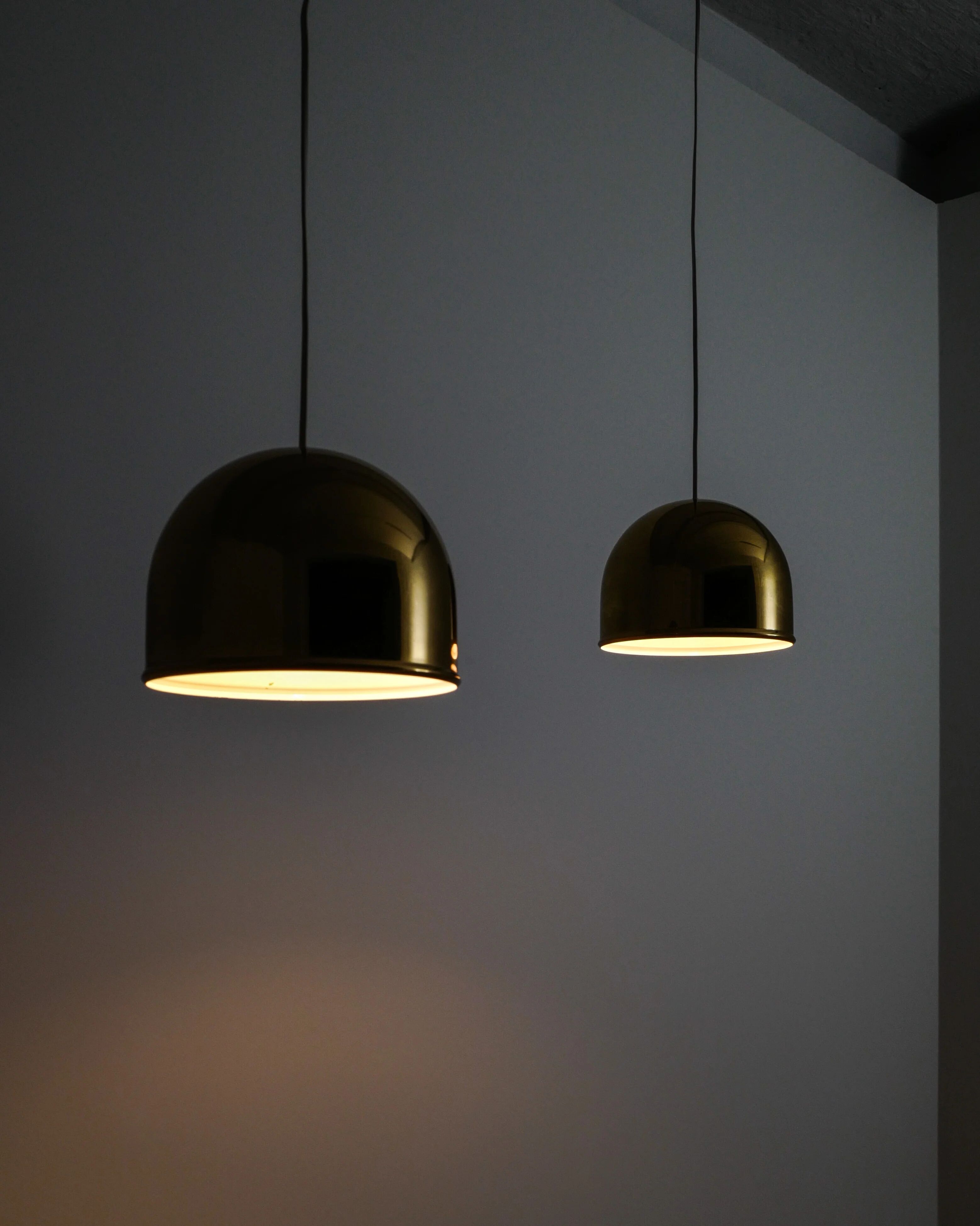 Paire de suspensions en bronze suédois par bergboms, années 1960