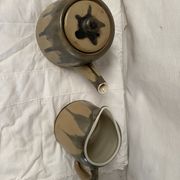 Teapot set and milk pot 60s