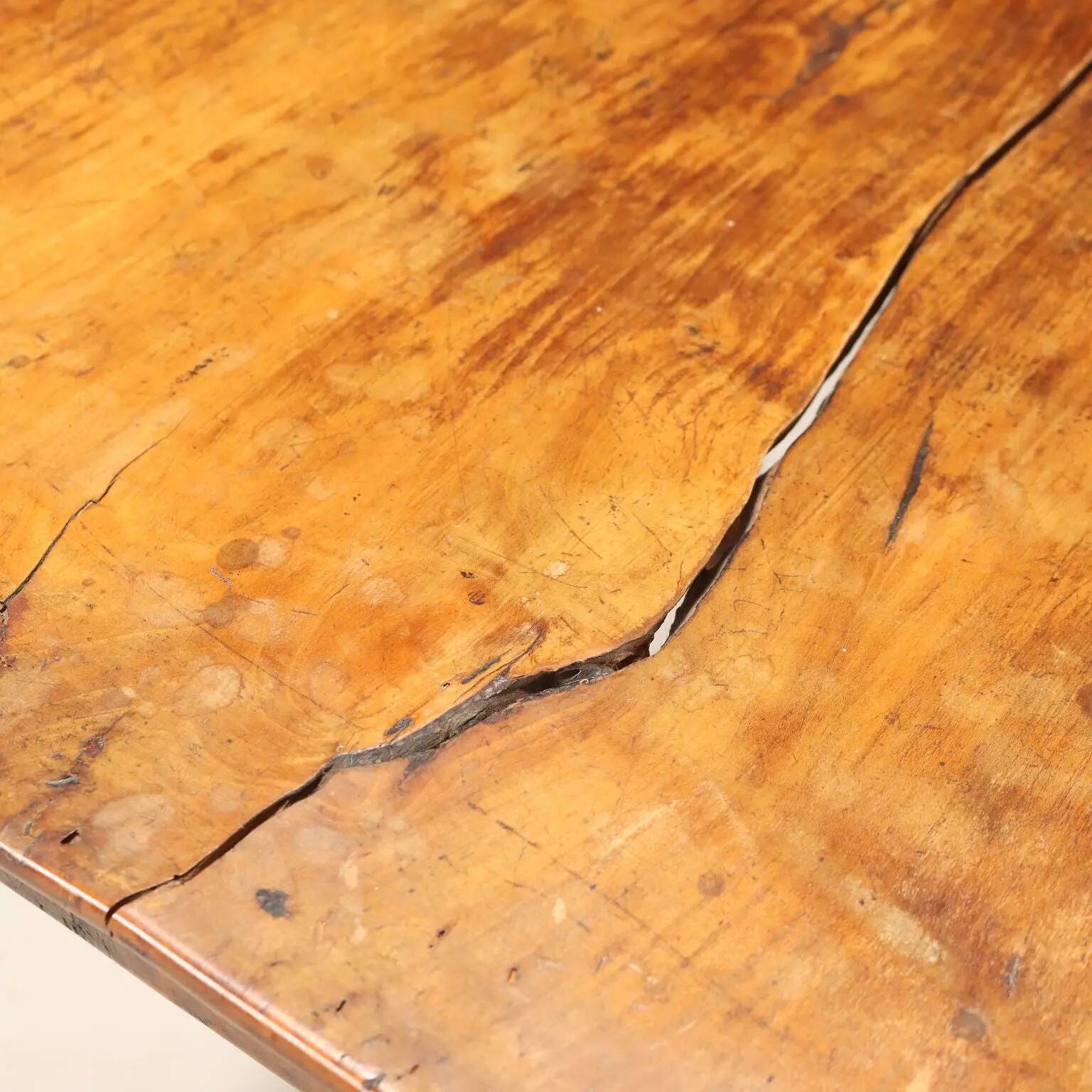 Antique maple coffee table in bamboo imitation, Italy, 19th century.