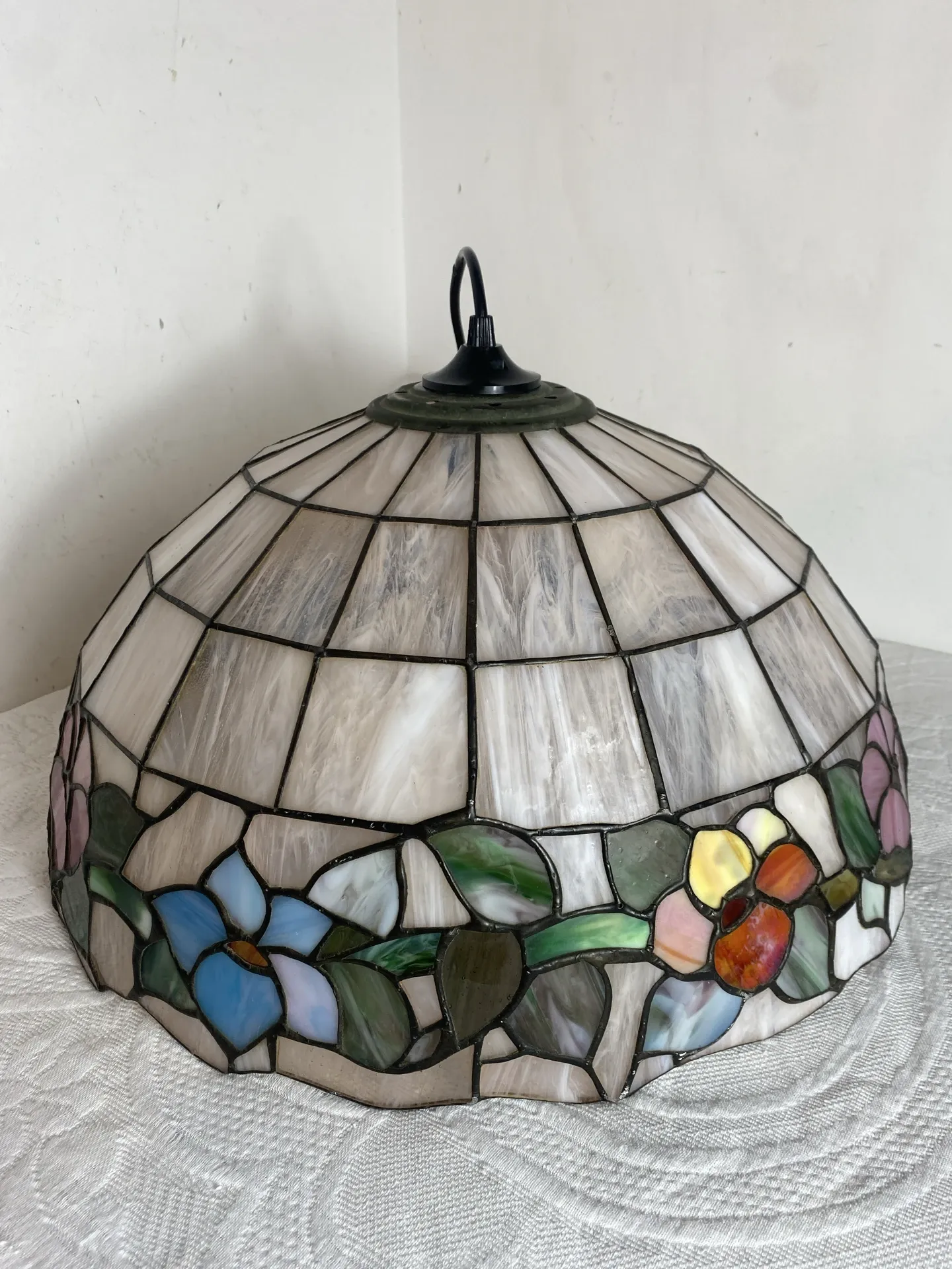 Stained glass pendant