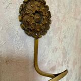 2 coat hooks, bronze