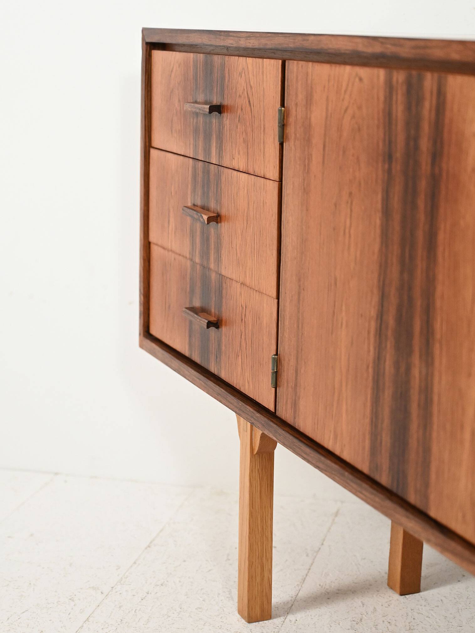 Buffet scandinave en palissandre