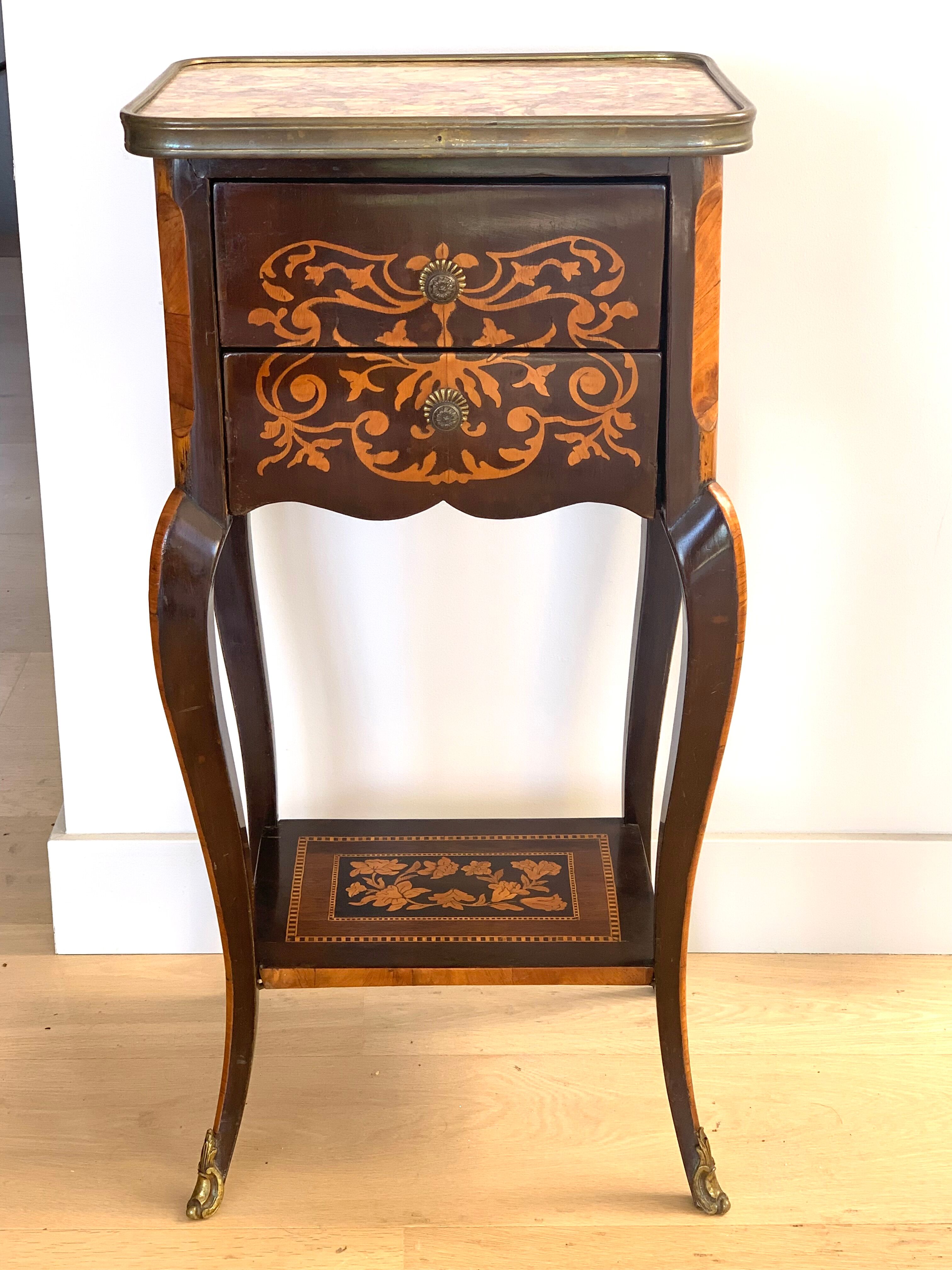 Chevet en marqueterie et marbre 18ème siècle