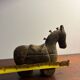 Cheval art populaire en bois sculpté