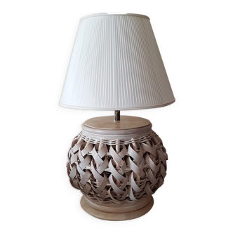 Lampe en pierre des Philippines