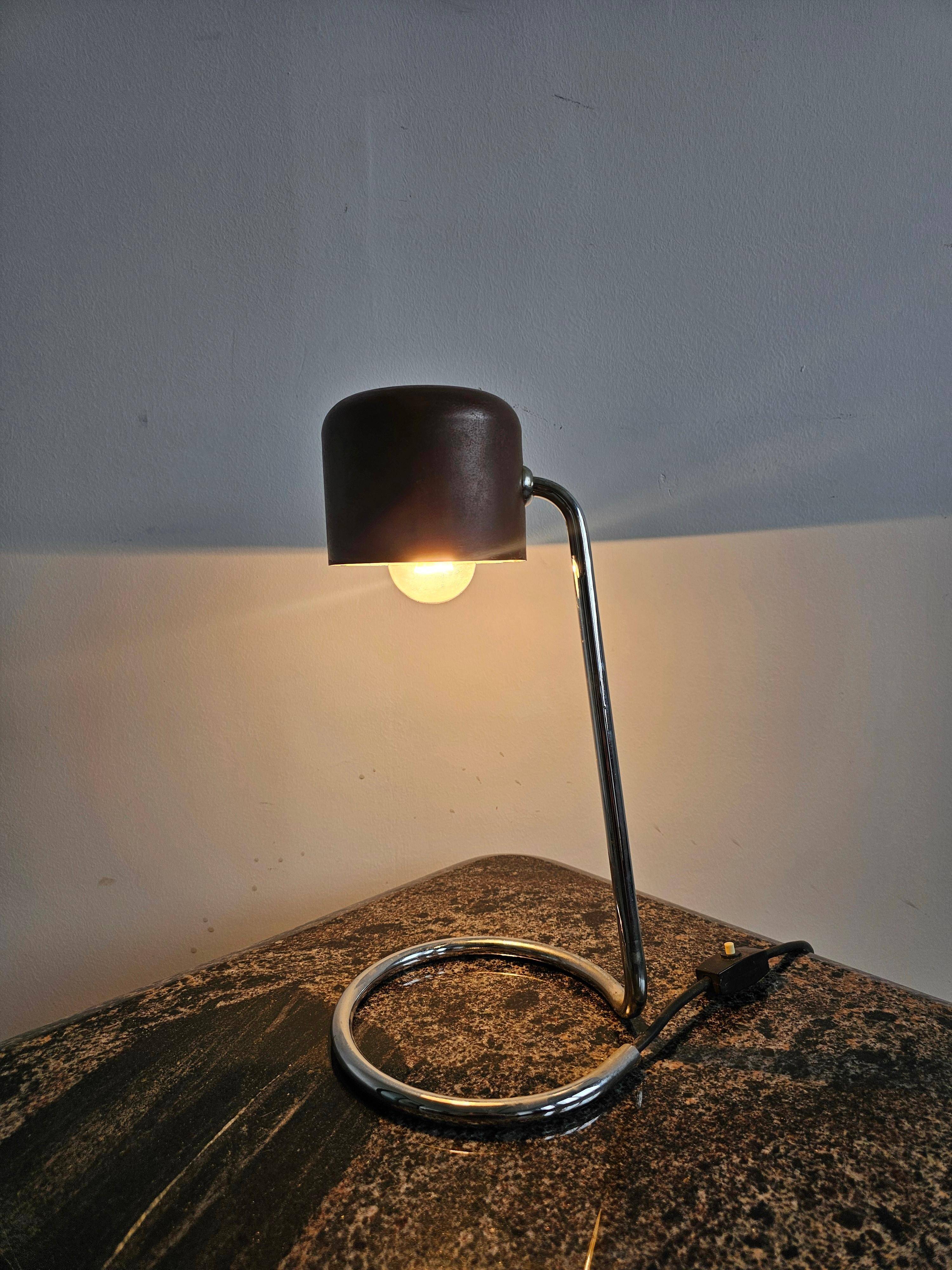 Lampe de bureau Bauhaus avec support infini et abat-jour métallique, années 1970