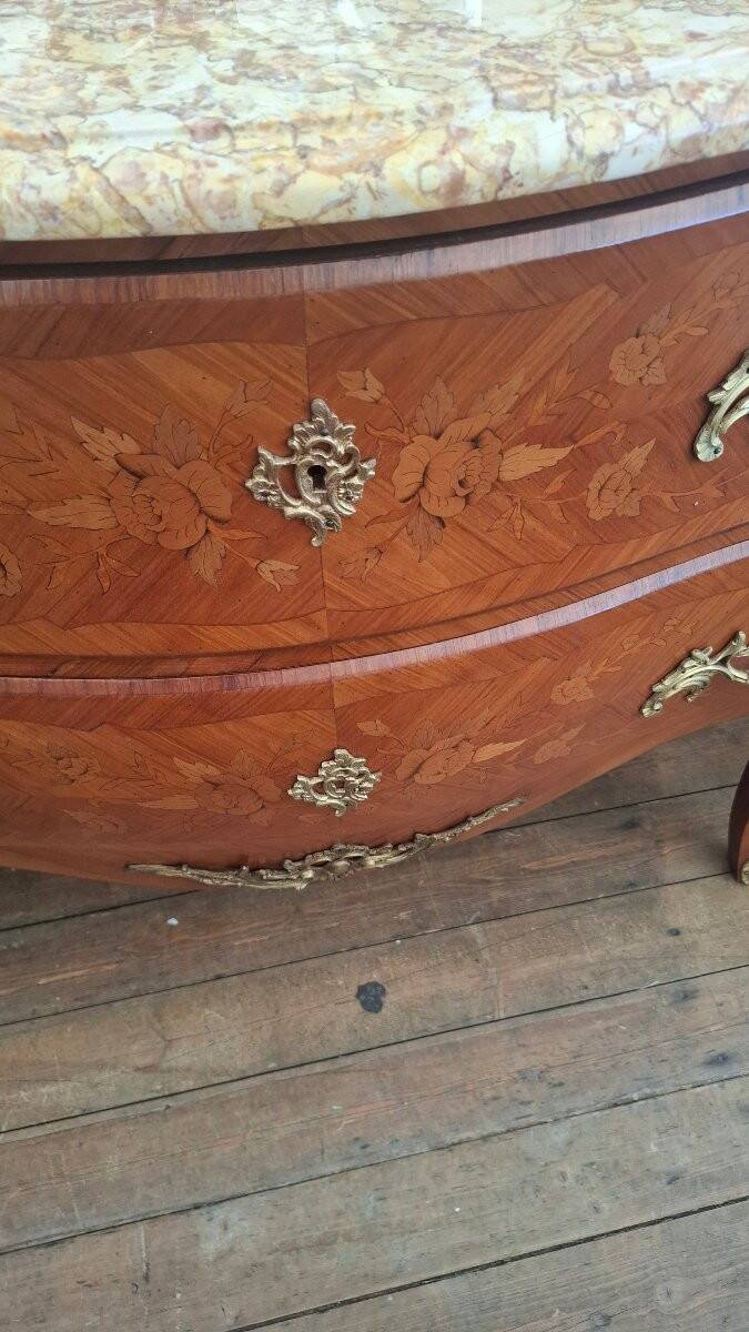 Louis XV style chest of drawers in marquetry