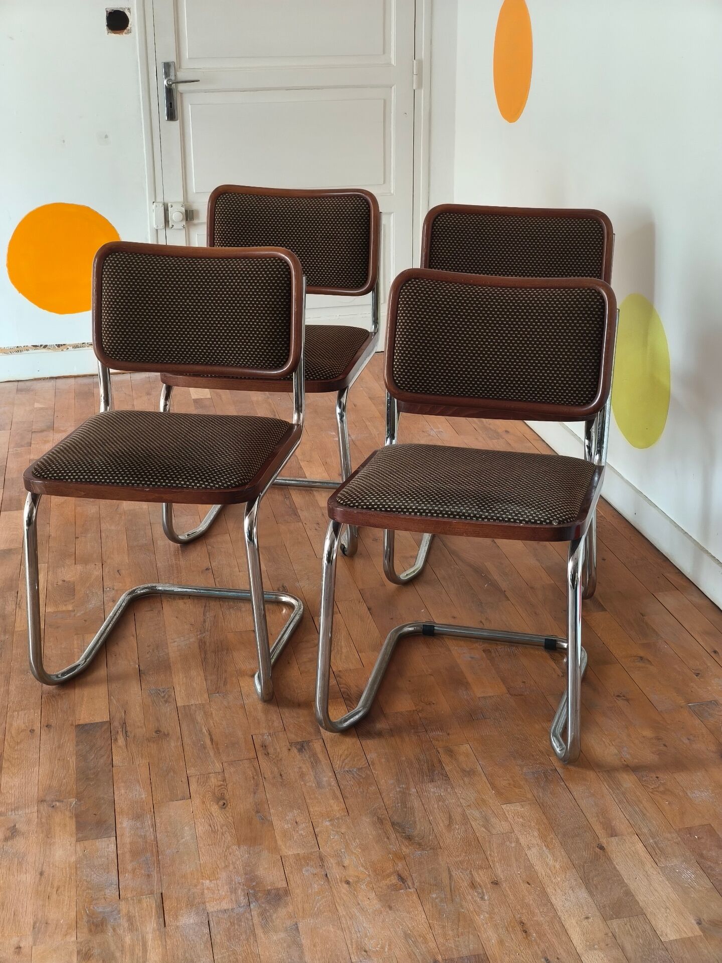 Chaises dans le goût de Marcel breuer