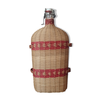 Heavy wicker pilgrimage bottle