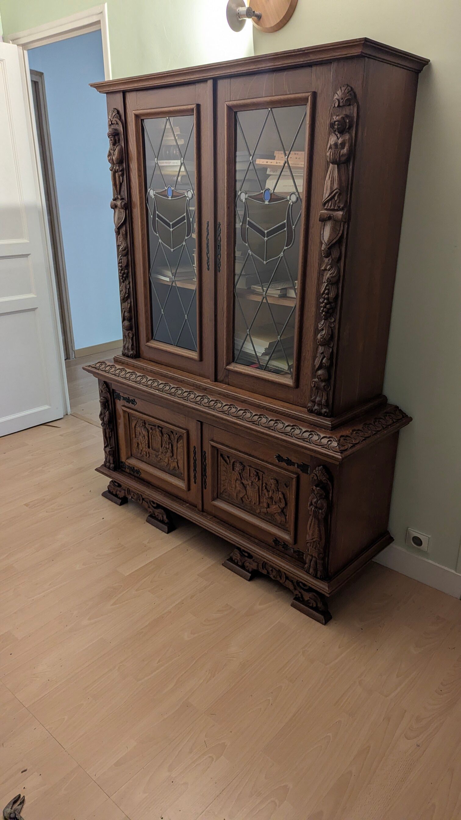 Two-body buffet in carved solid oak – Neo-Renaissance style