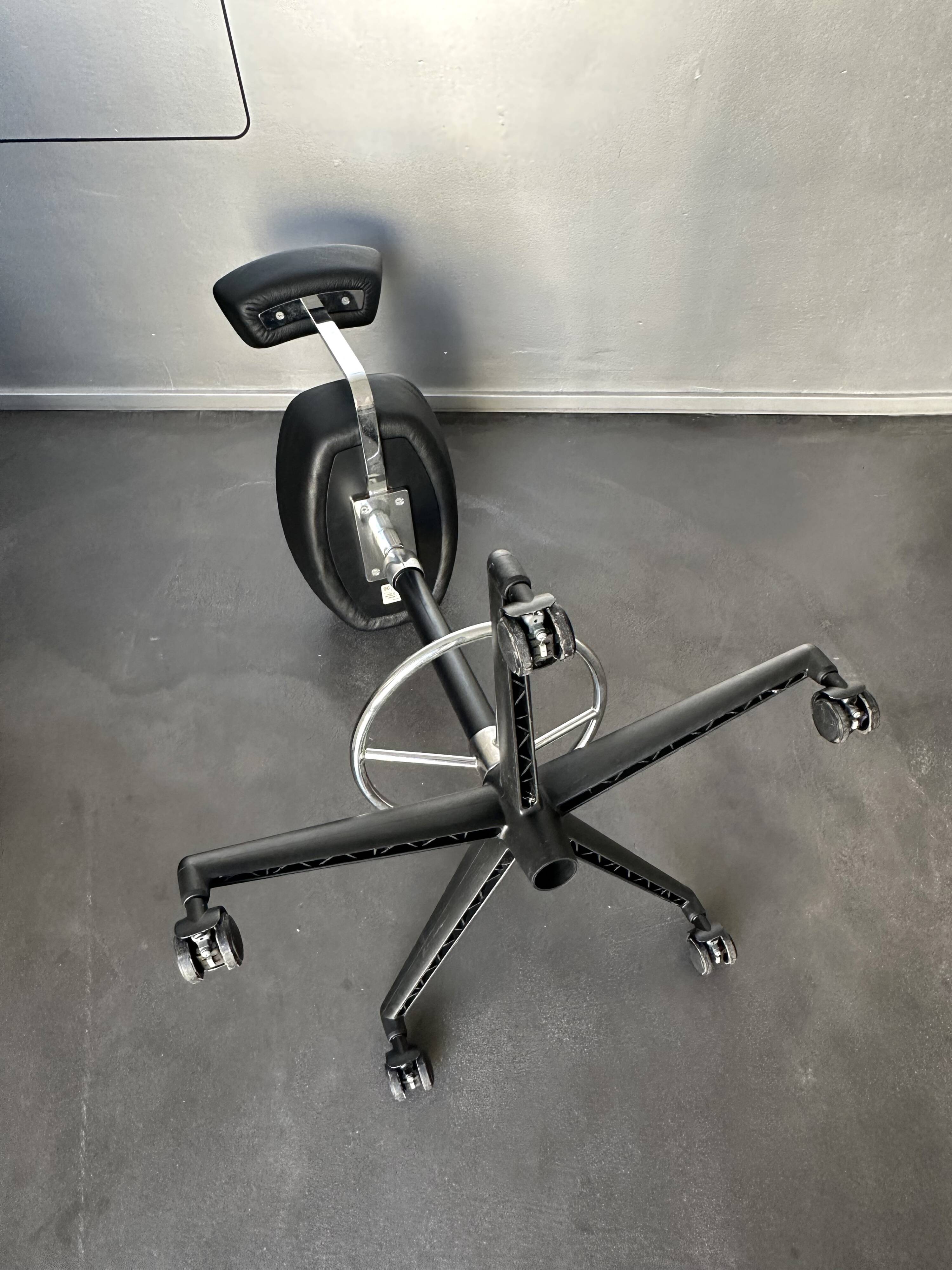 High stool "Nelson Perch Stool" – George Nelson for Vitra