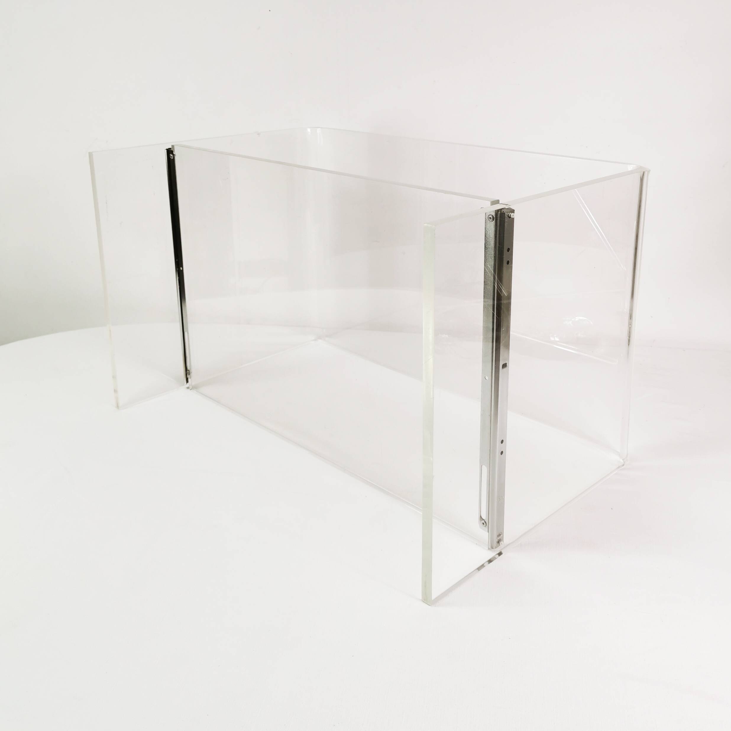 Modernist cabinet - plexiglass, Italy, 1970s