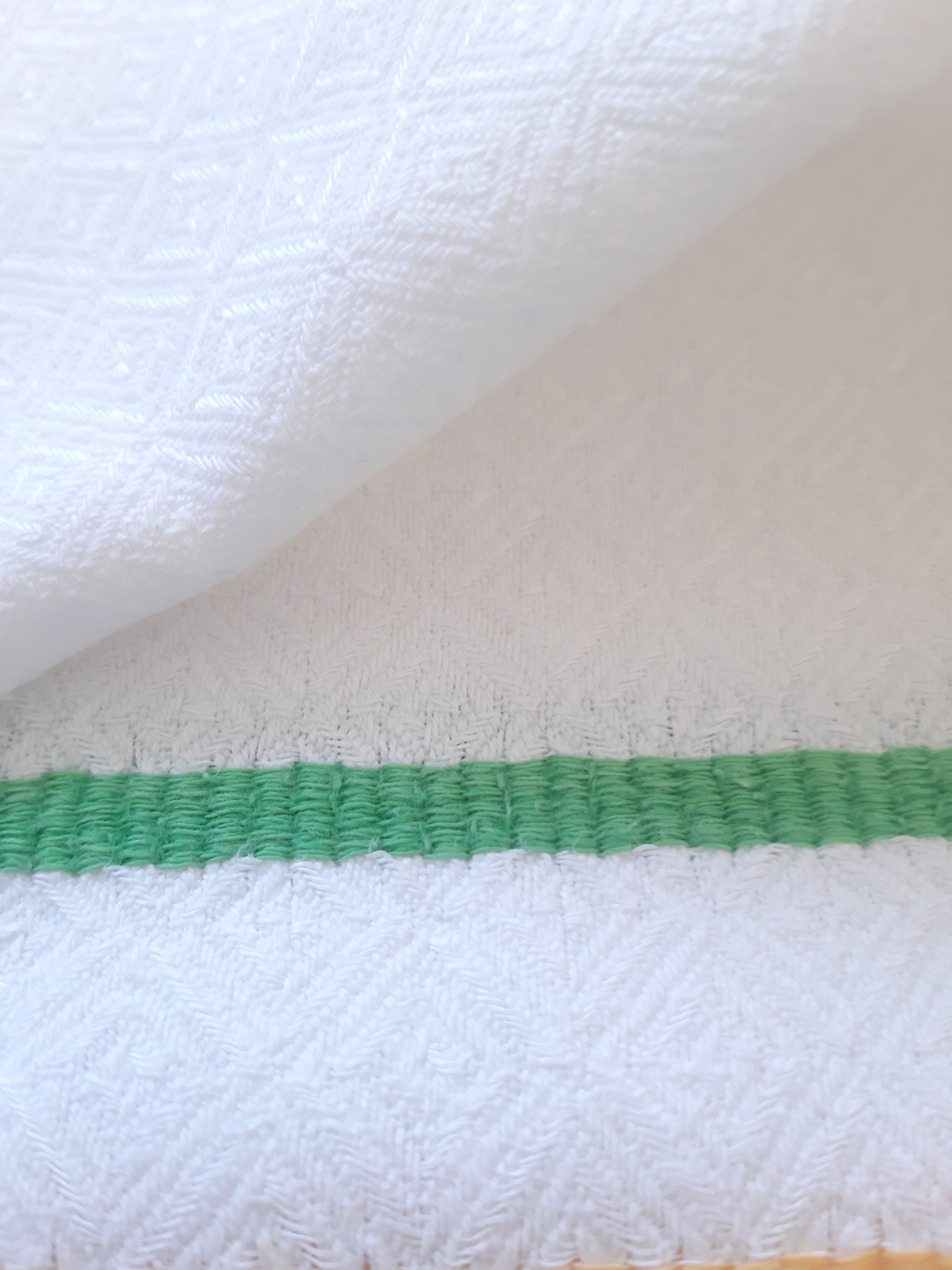 Tablecloth 140 x 160 and 6 towels