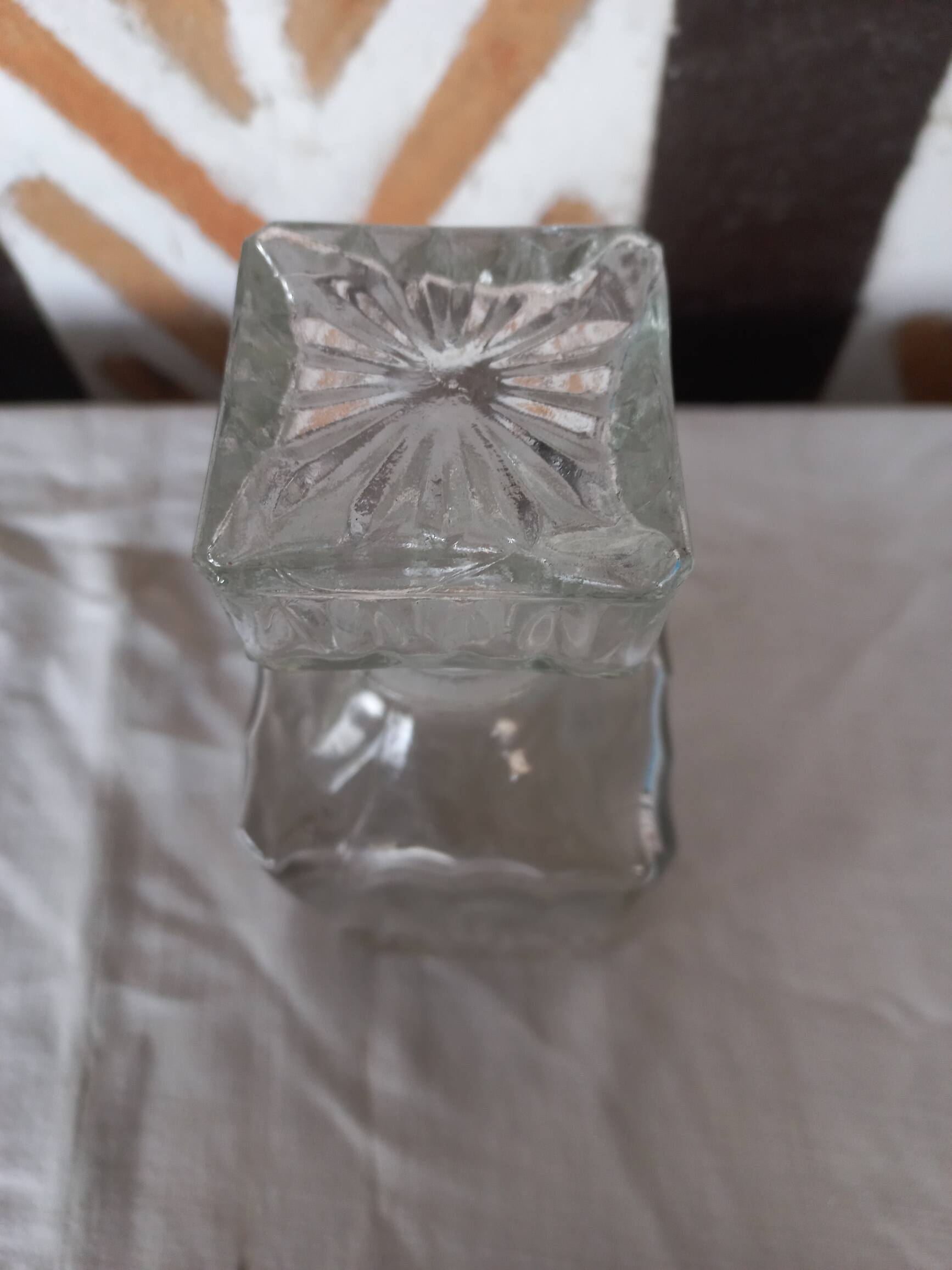 Glass whiskey decanter