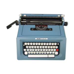 Machine à écrire Olivetti Studio