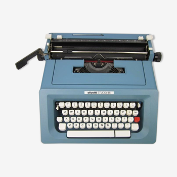 Olivetti Studio 46 - vintage 70' typewriter