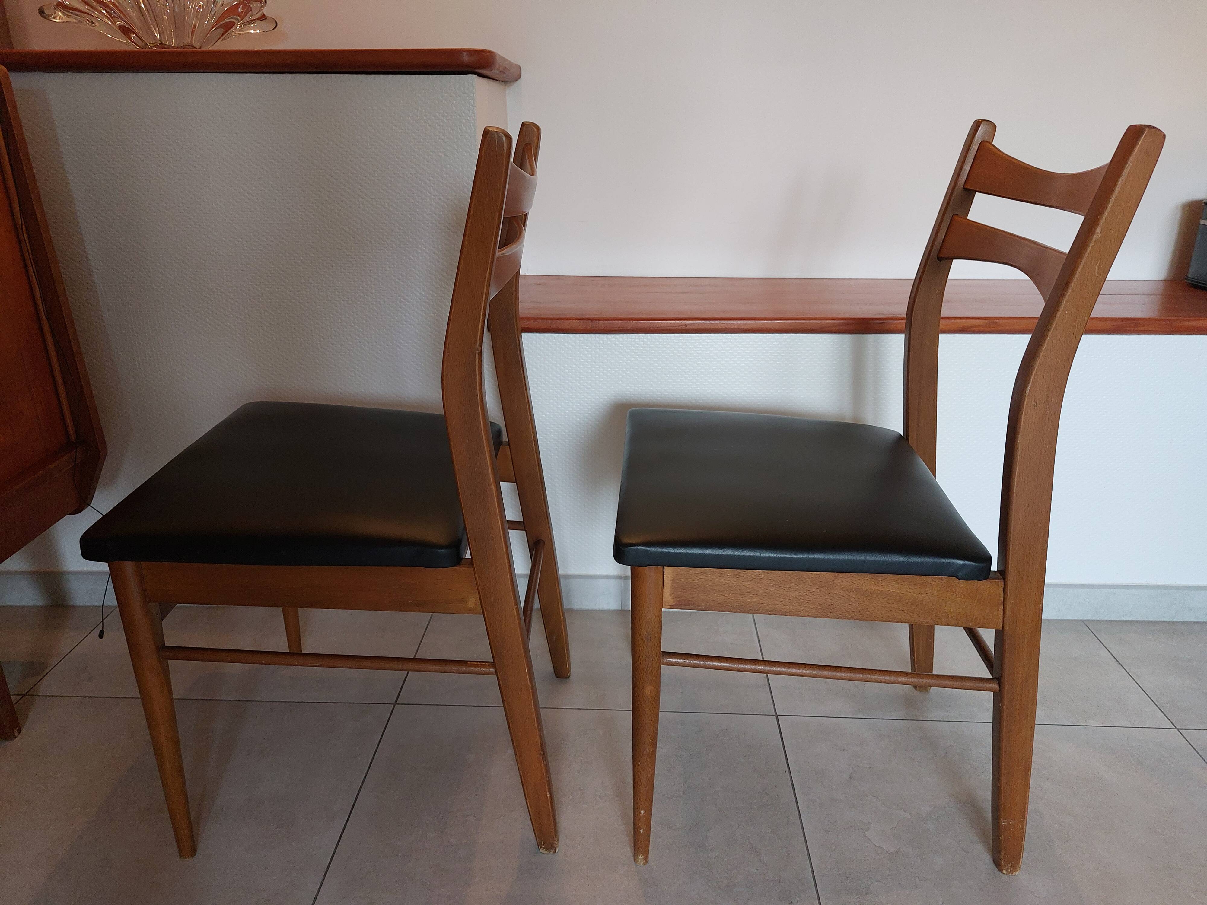 2 Scandinavian chairs