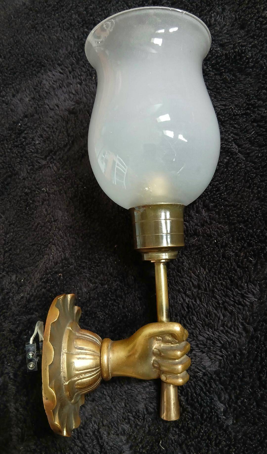 Belle applique main  , torche , bronze doré