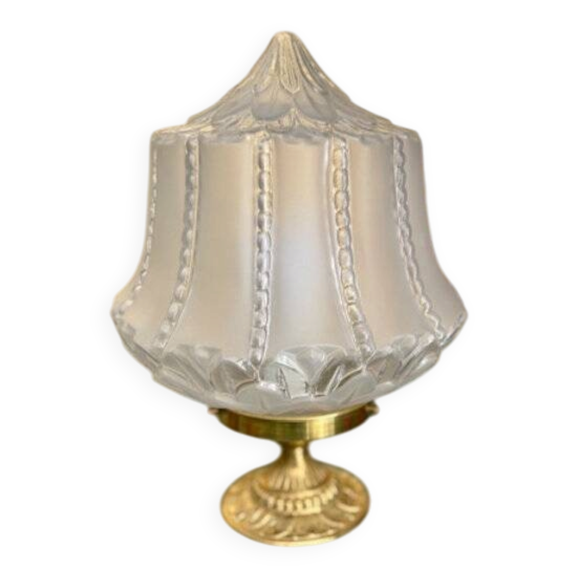 Art Deco lamp with floral patterns