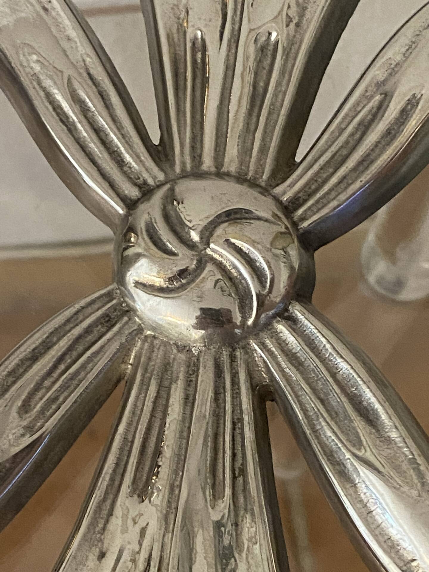 Lancel trivet, bow and ribbon, silver-plated metal