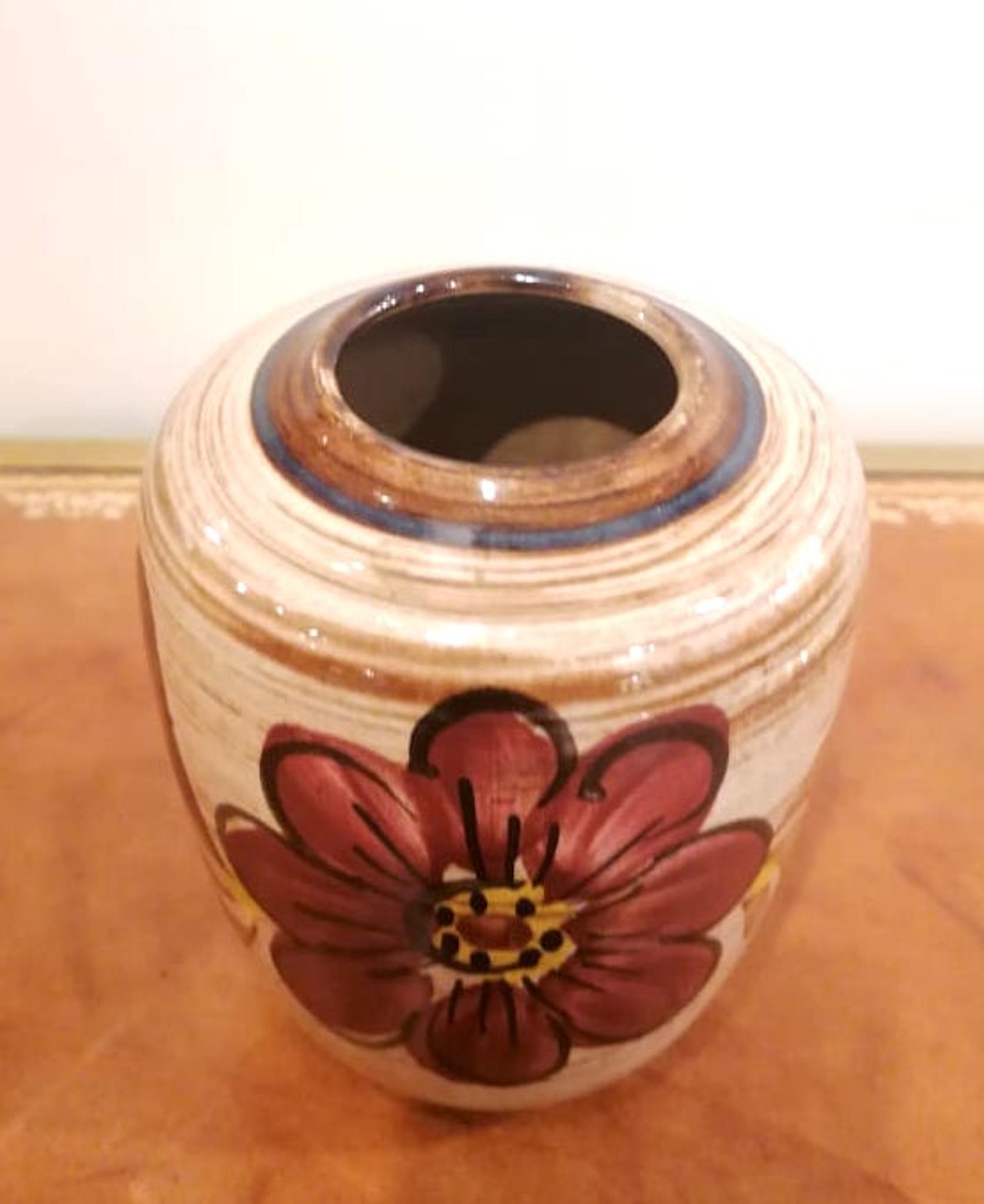 Vase vintage en céramique à fleurs