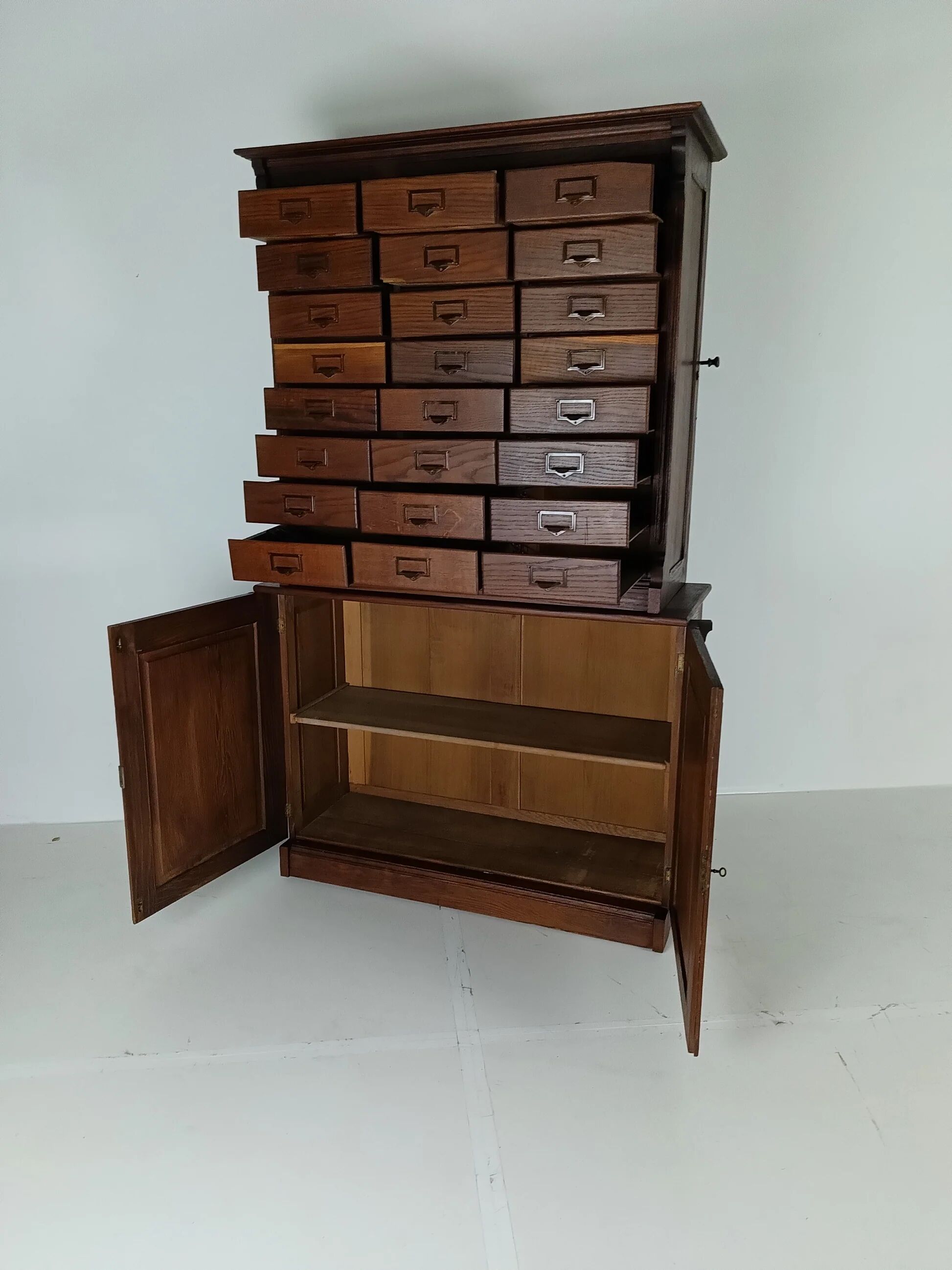 Cabinet de notaire ancien