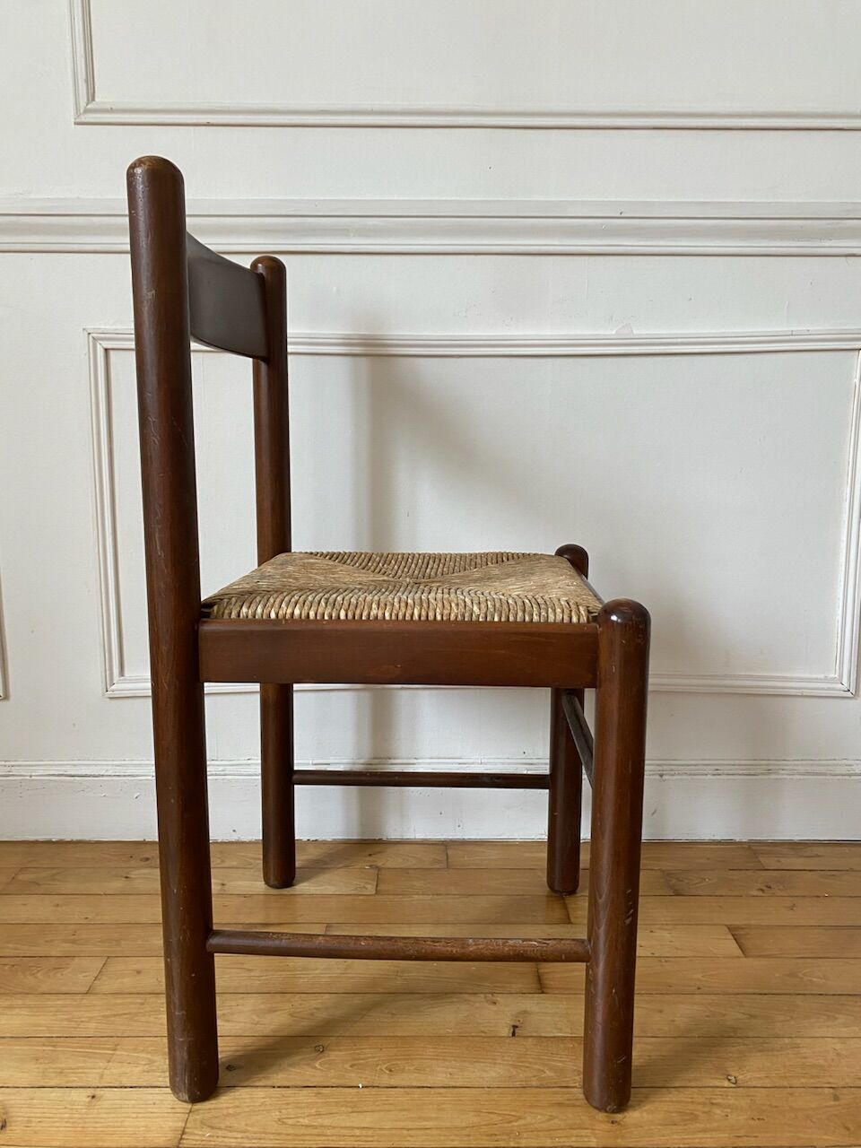 Chaise en bois et assise paillée