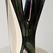 Vase sculptural tripode Verceram – Céramique émaillée irisée – Années 50–60