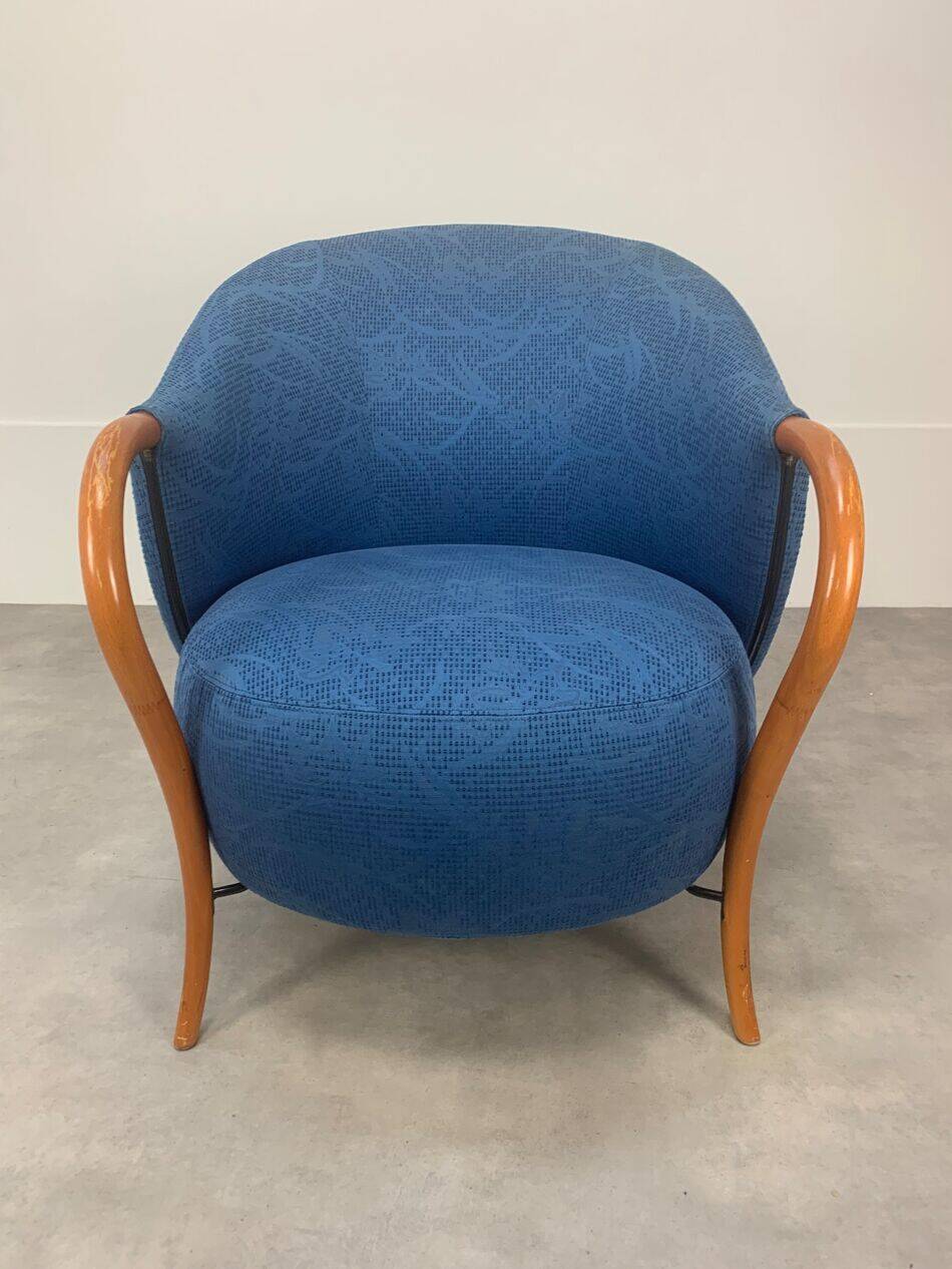 Cinna armchair, 1980 design, pop blue.