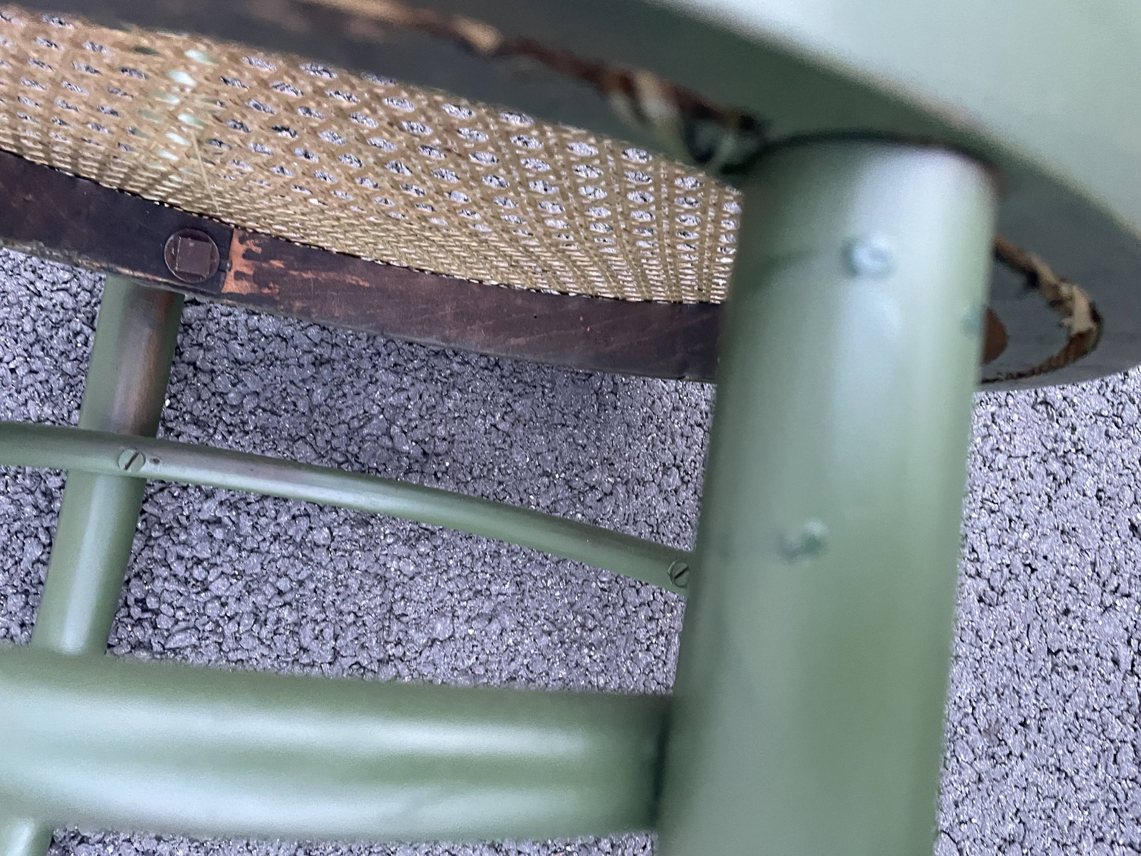 Mundus label canned chair