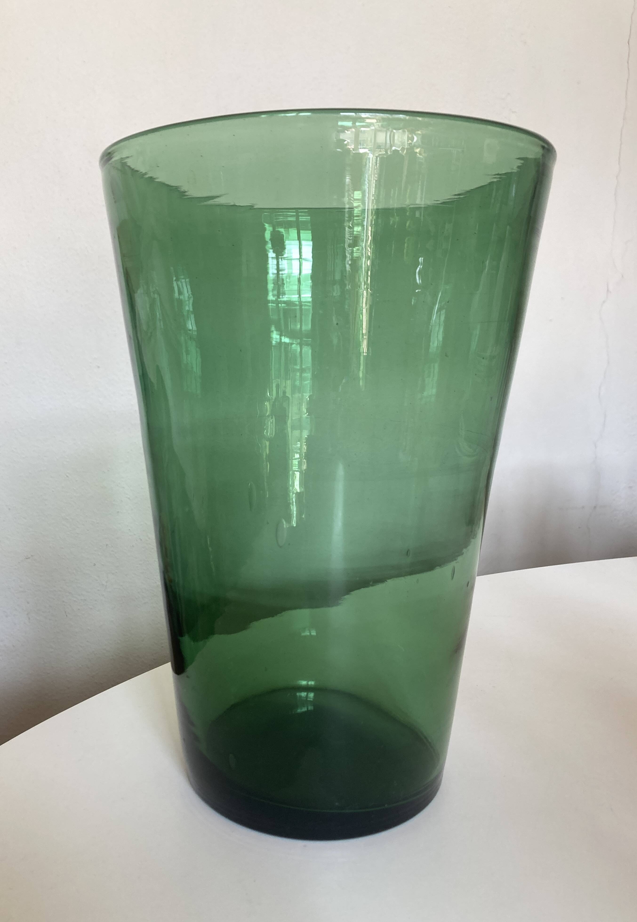 Green blown glass vase Empoli 1960 XXL Italian design
