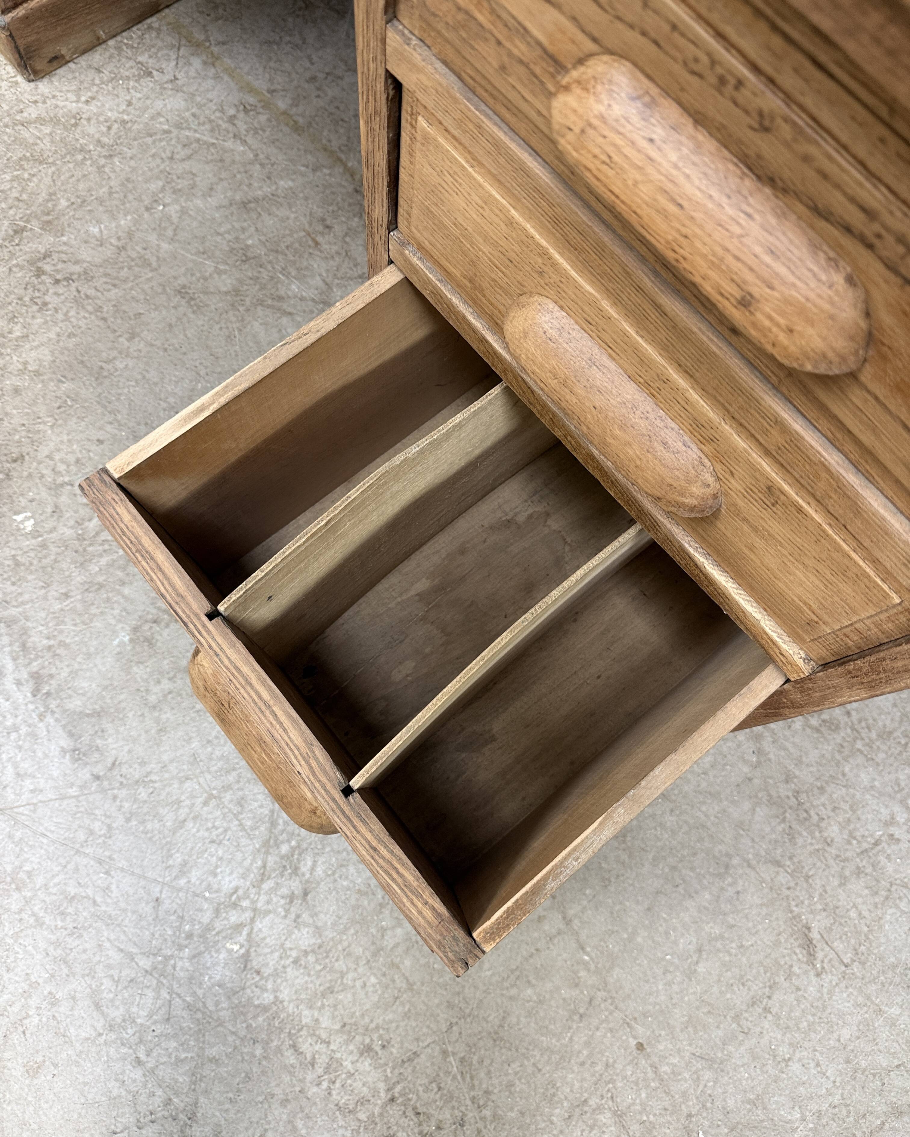 Bureau de ministre en chêne (rénové)