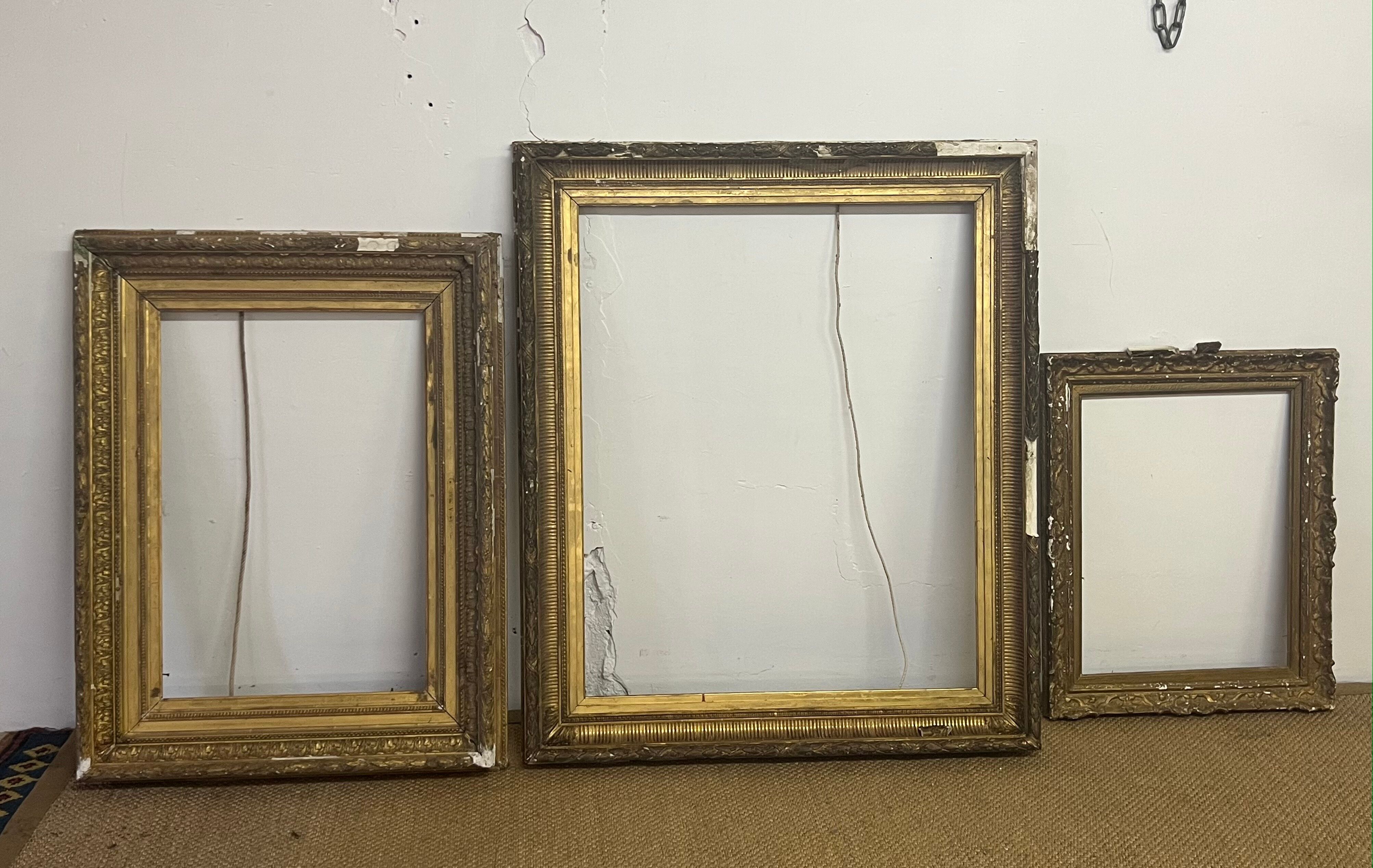 Set of 3 period frames in wood and gilded stucco