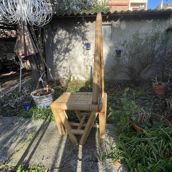 Chaise triangle design 50 en bambou