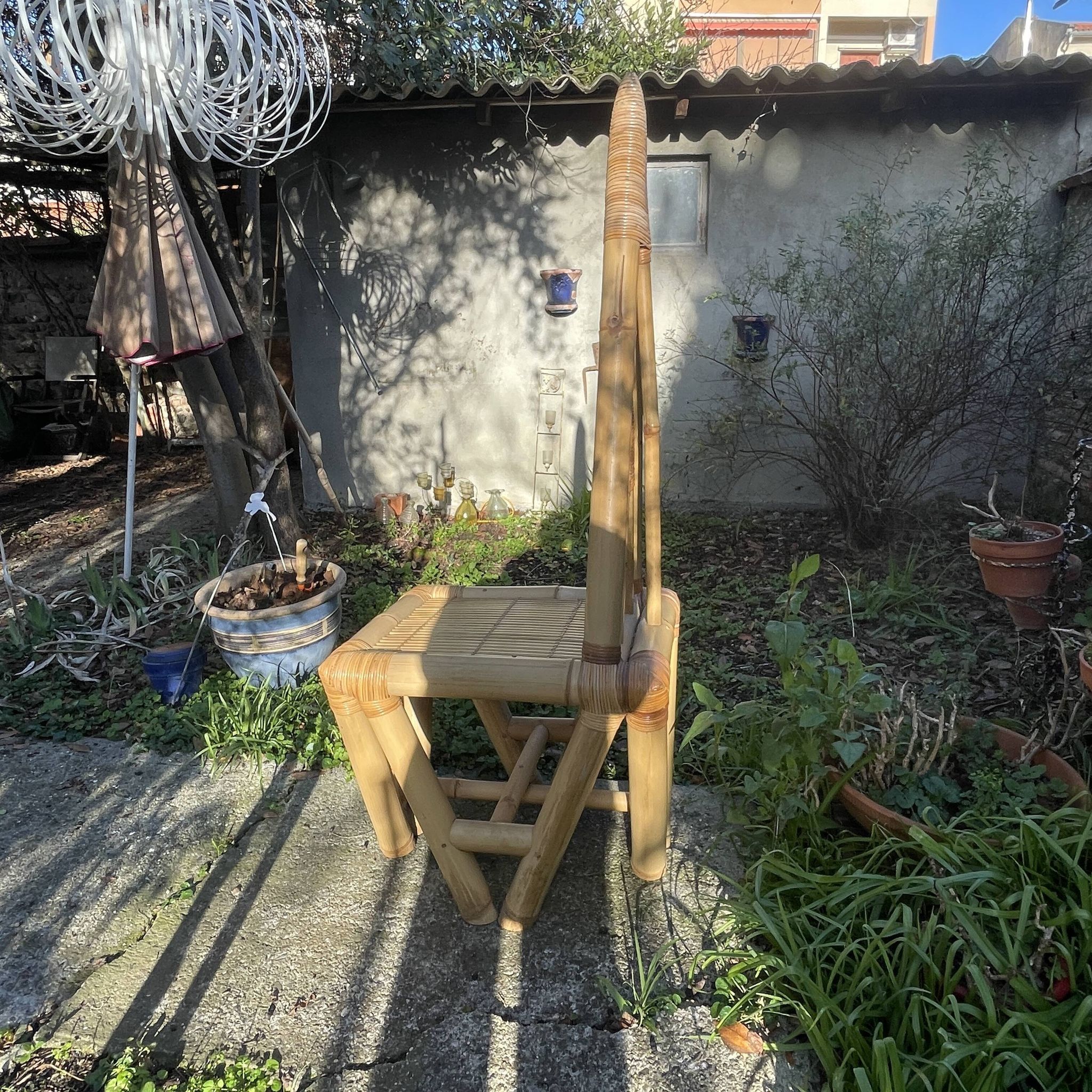 Chaise triangle design 50 en bambou