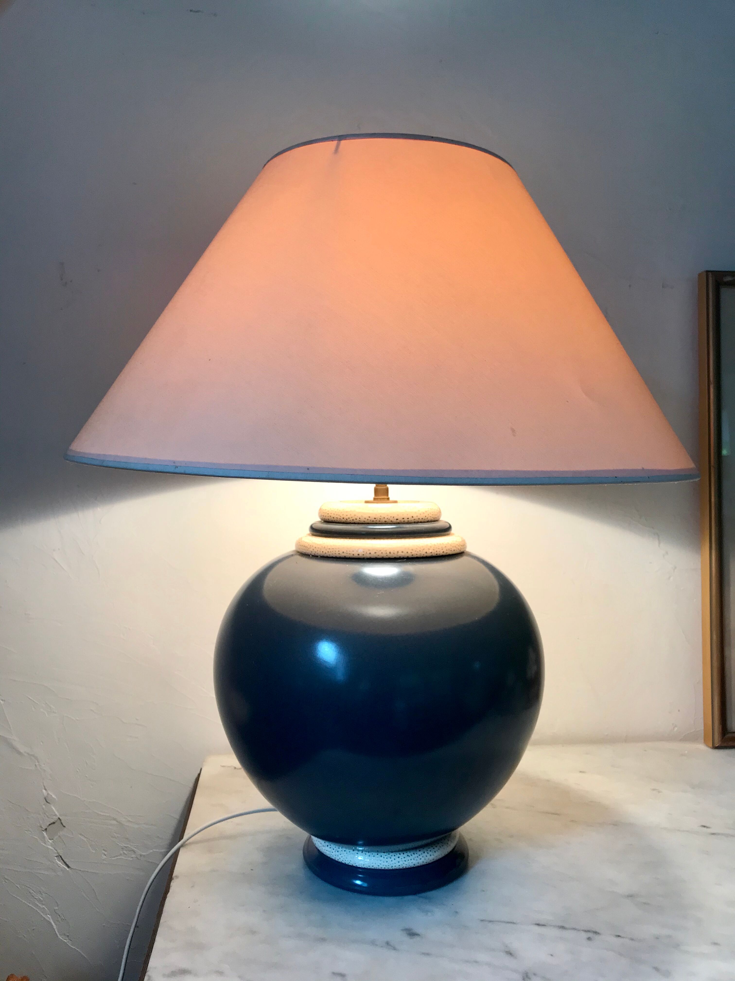 Kostka cracked ceramic lamp