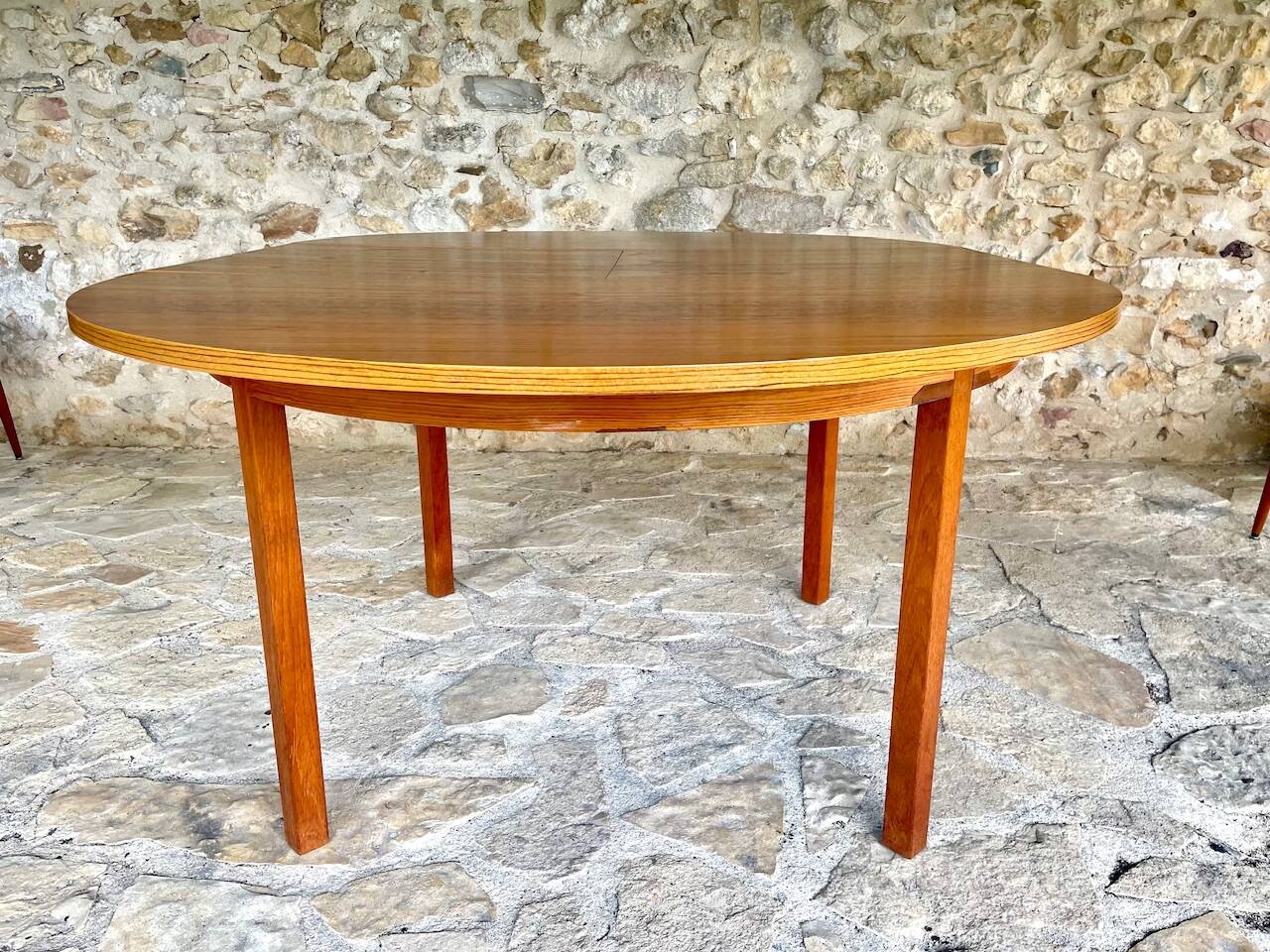 Extendable dining table in teak, butterfly extension by Van Pelt circa 1960.