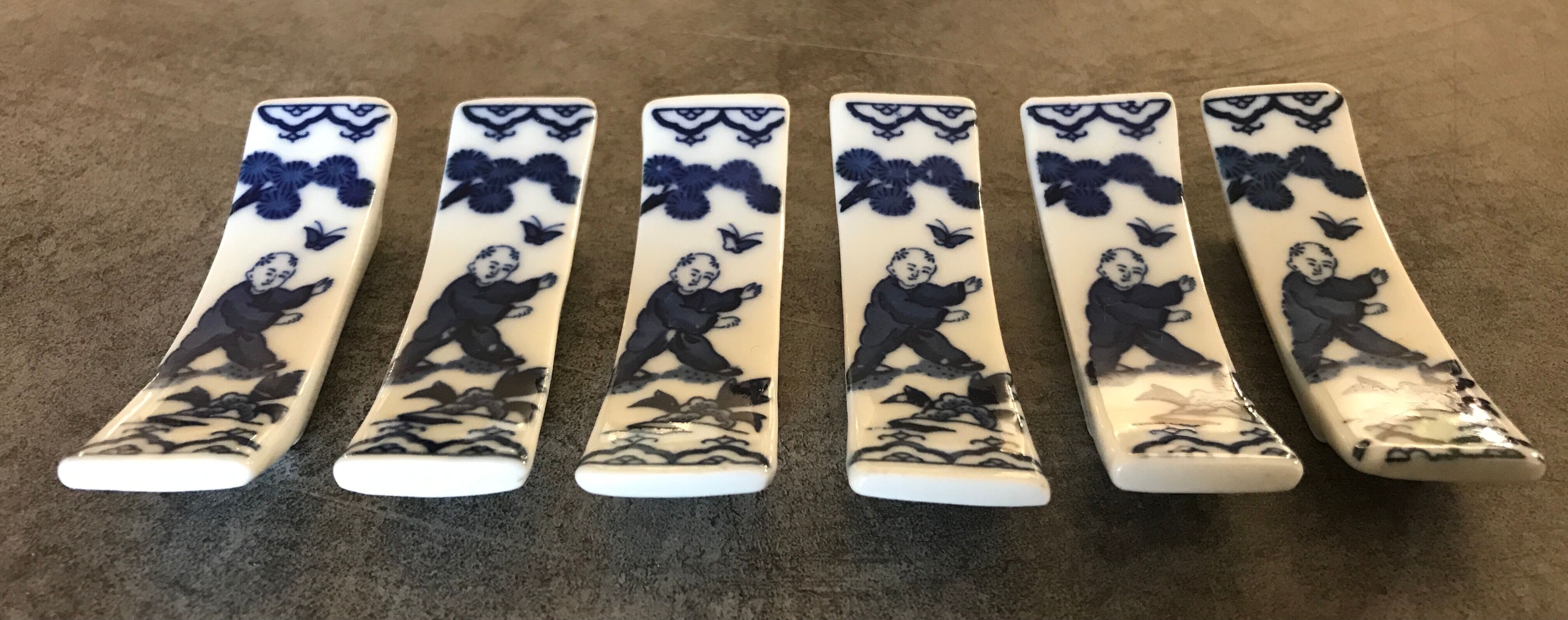 Set of 6 knife holders in asian porcelain