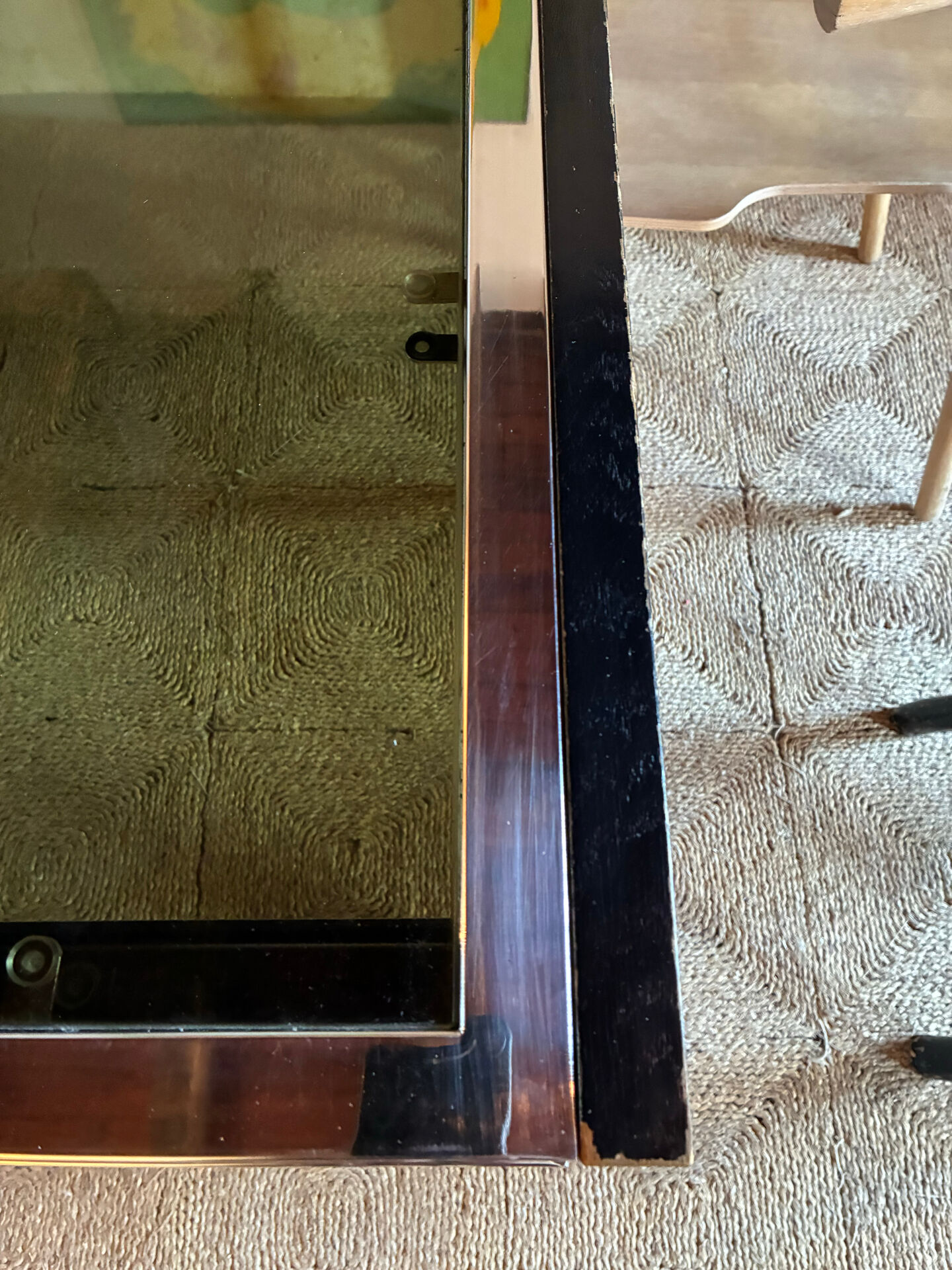 Extendable metal table