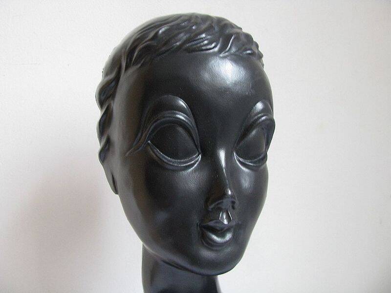 Twiggy hat head 1970