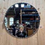 Round Art Deco mirror from the 1940s/50s with a bevelled edge.