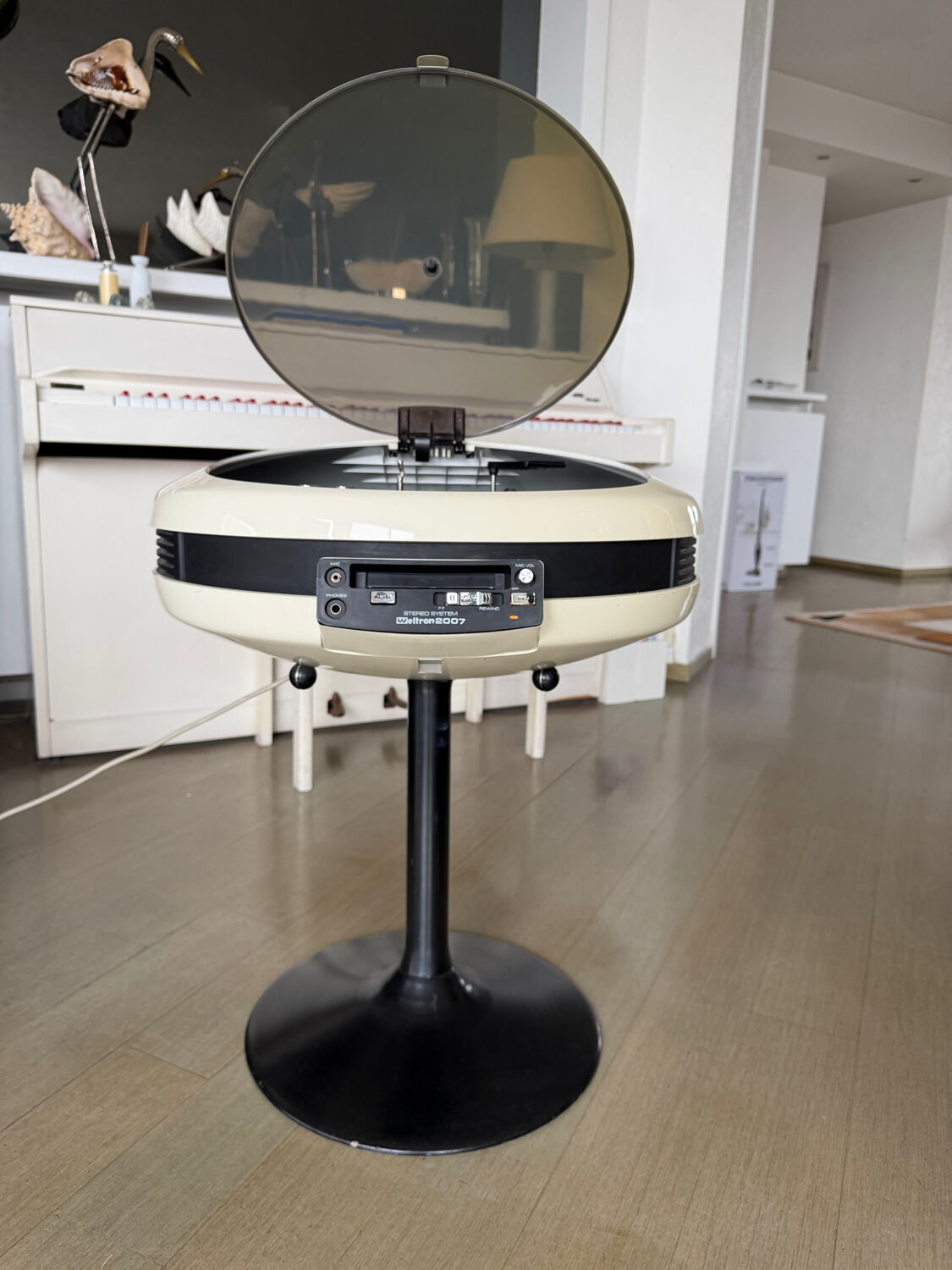 Hi-fi system / Weltron 1970 turntable