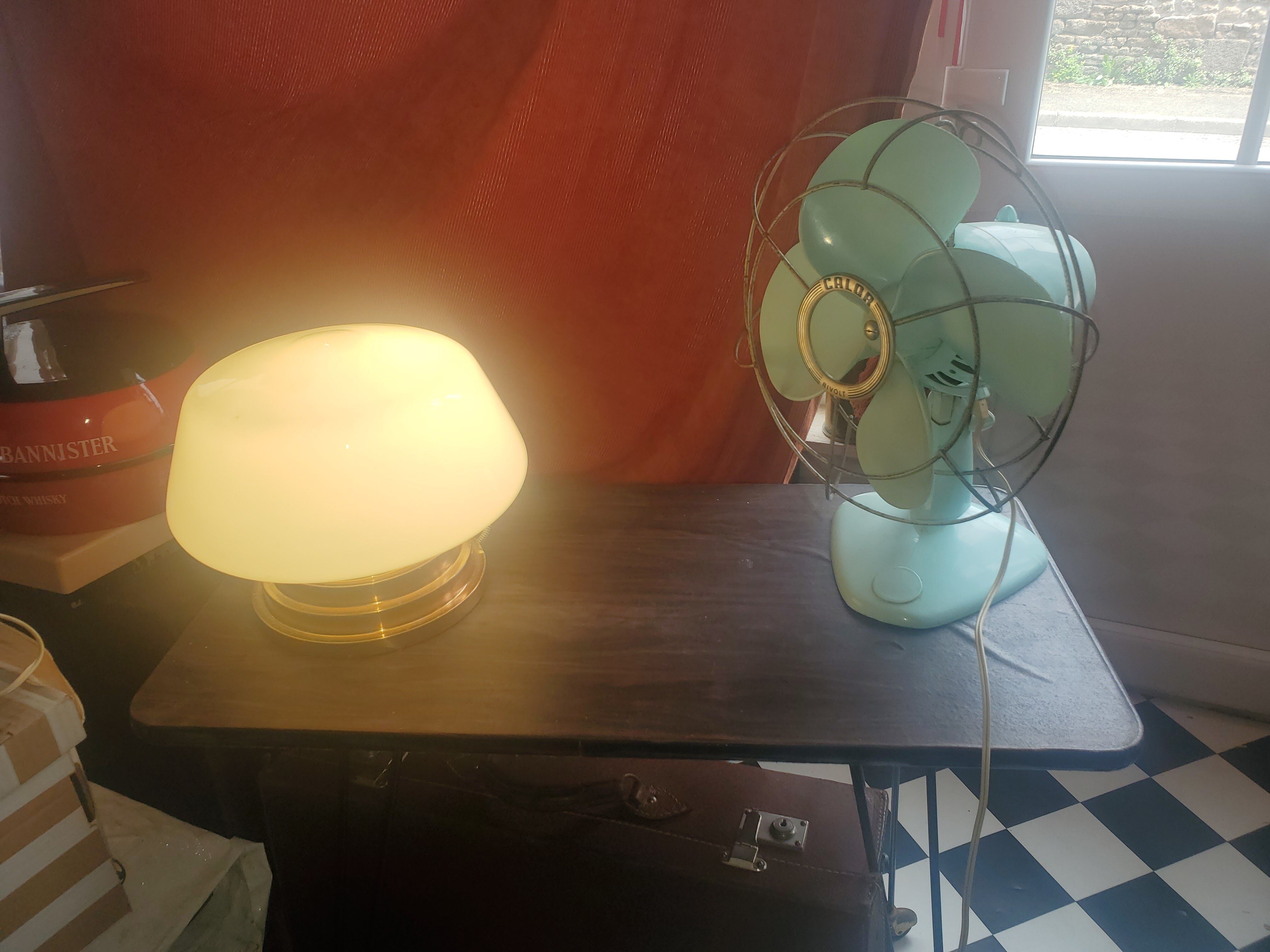 Opaline lamp
